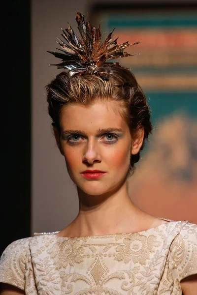 Look 74